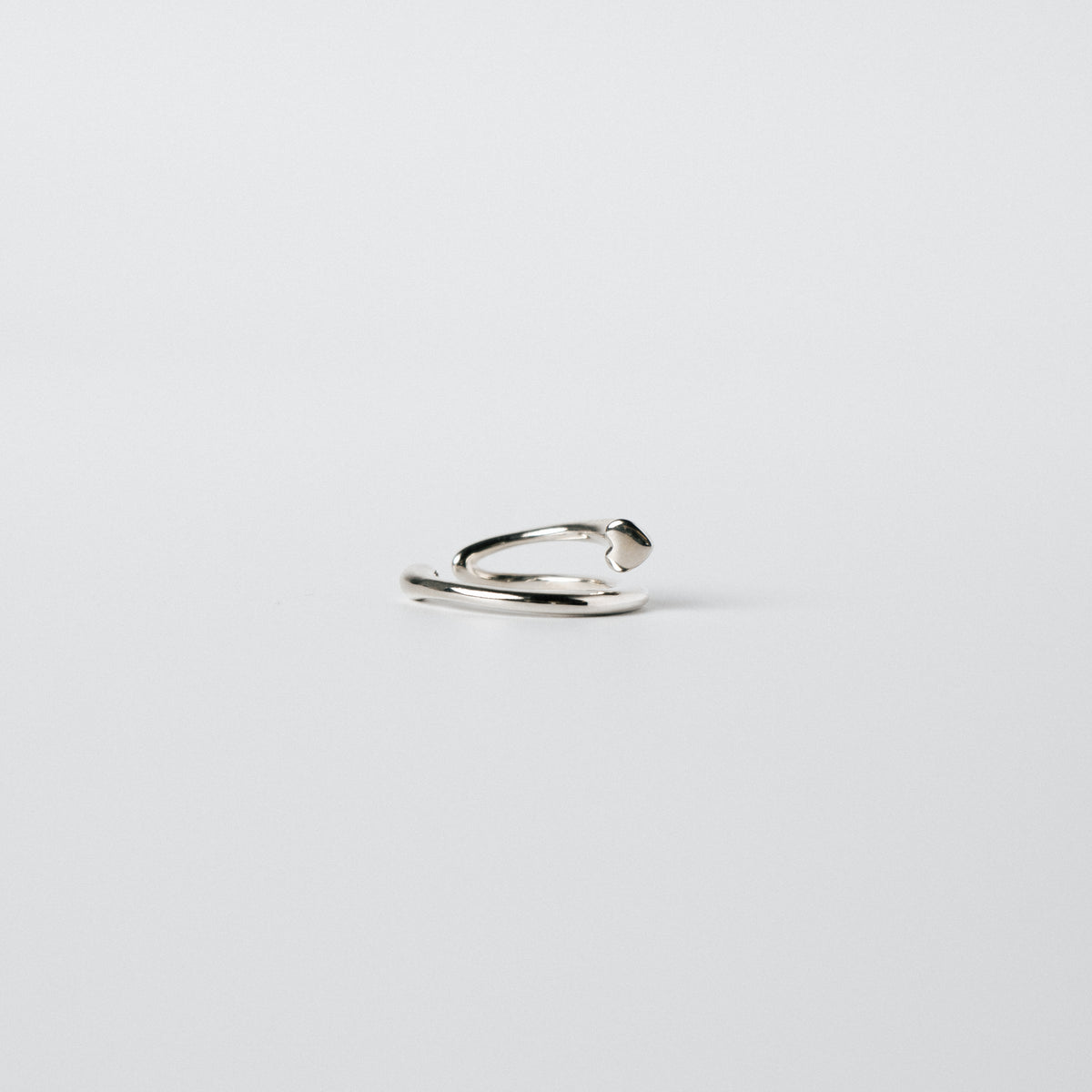 Cut out ring cuff