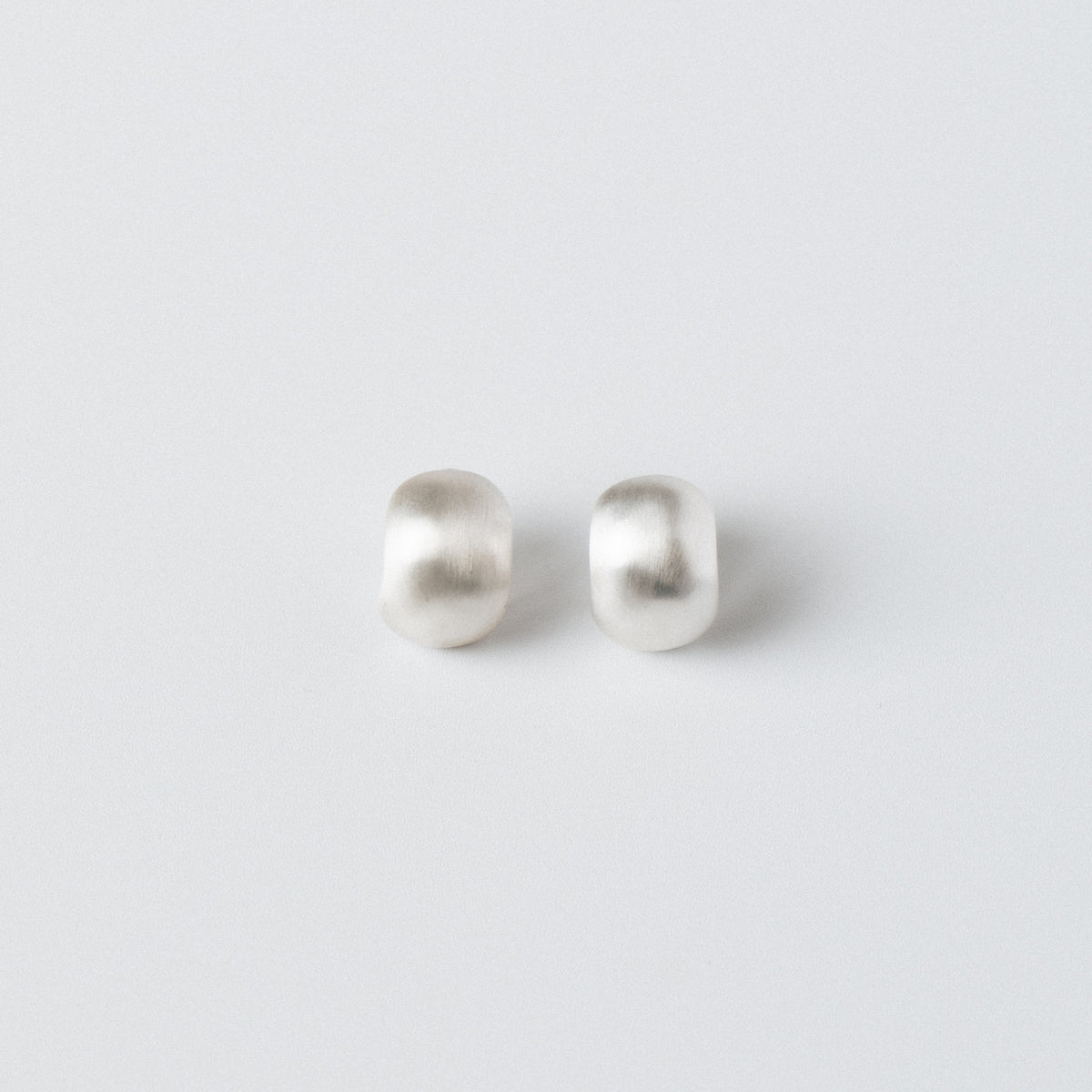 MAT BEANS EARRING / SILVER