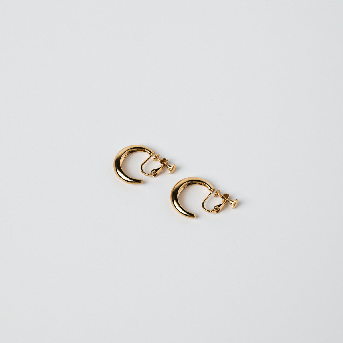 SIMPLE HOOP EARRING / GOLD