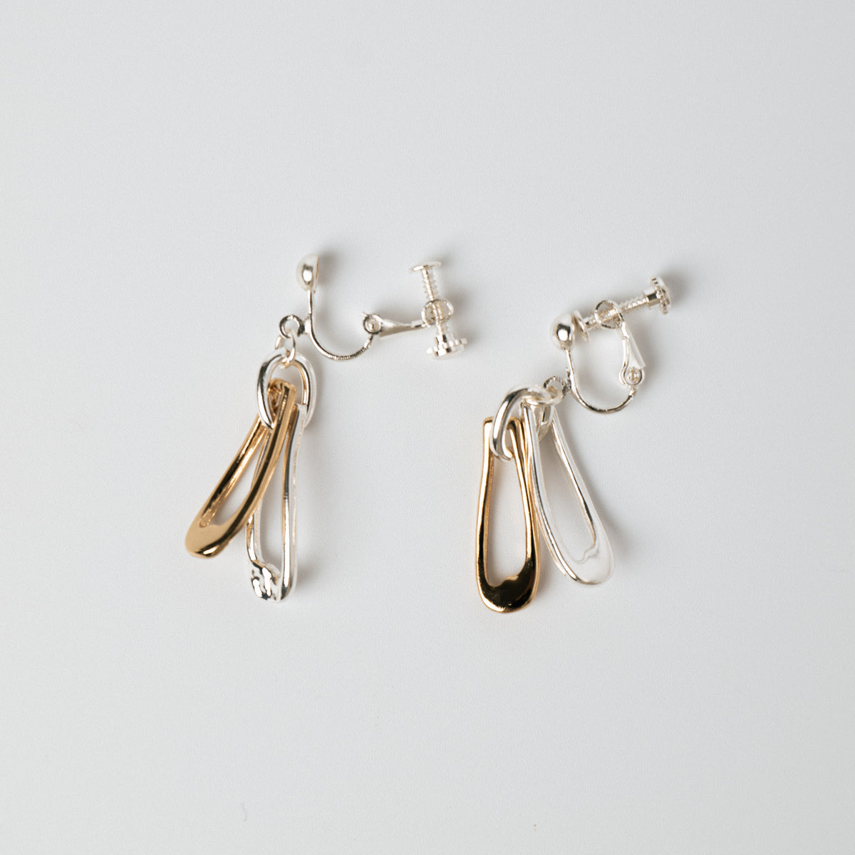 VERTICAL BICOLOR EARRING