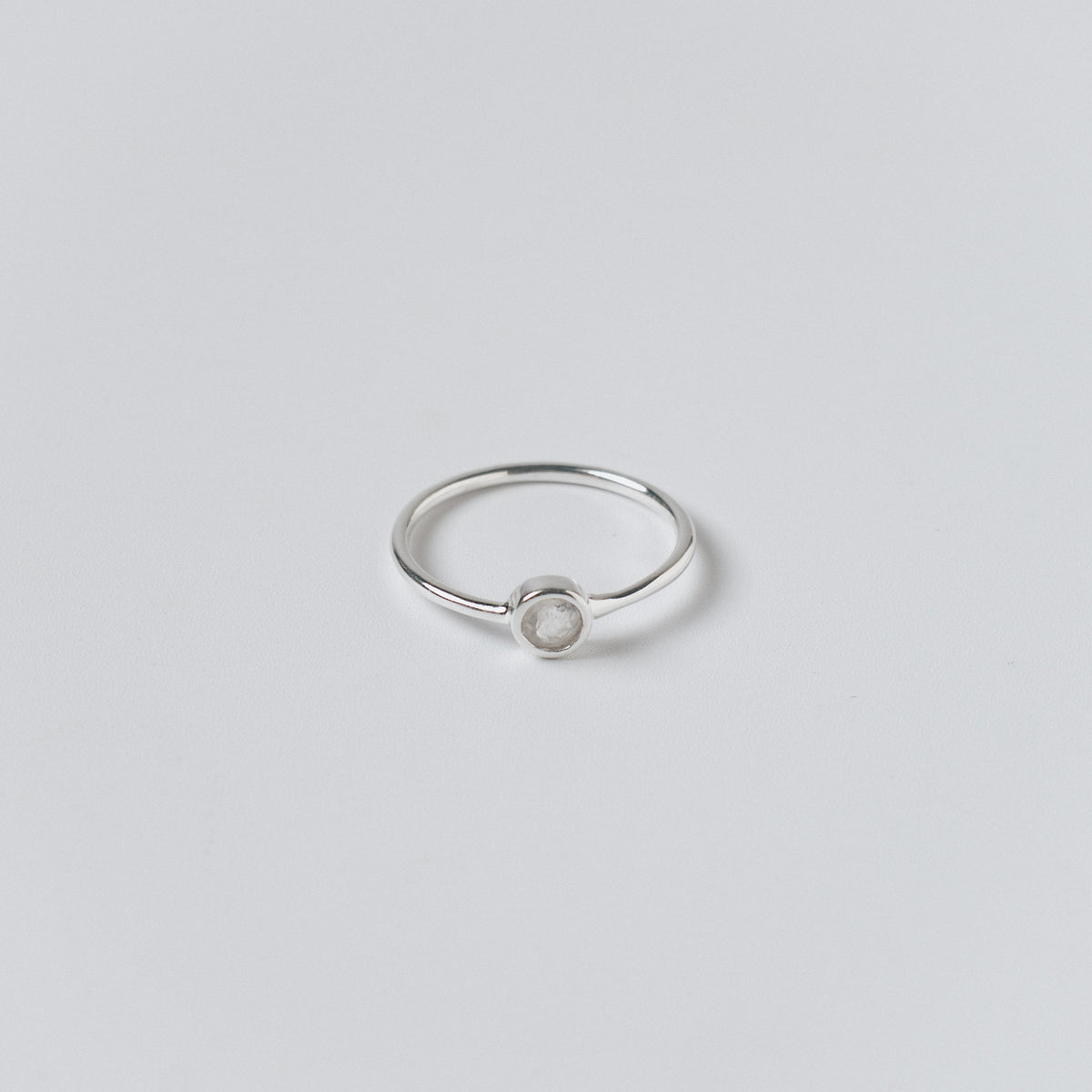 SMALL RAINBOW MOONSTONE RING