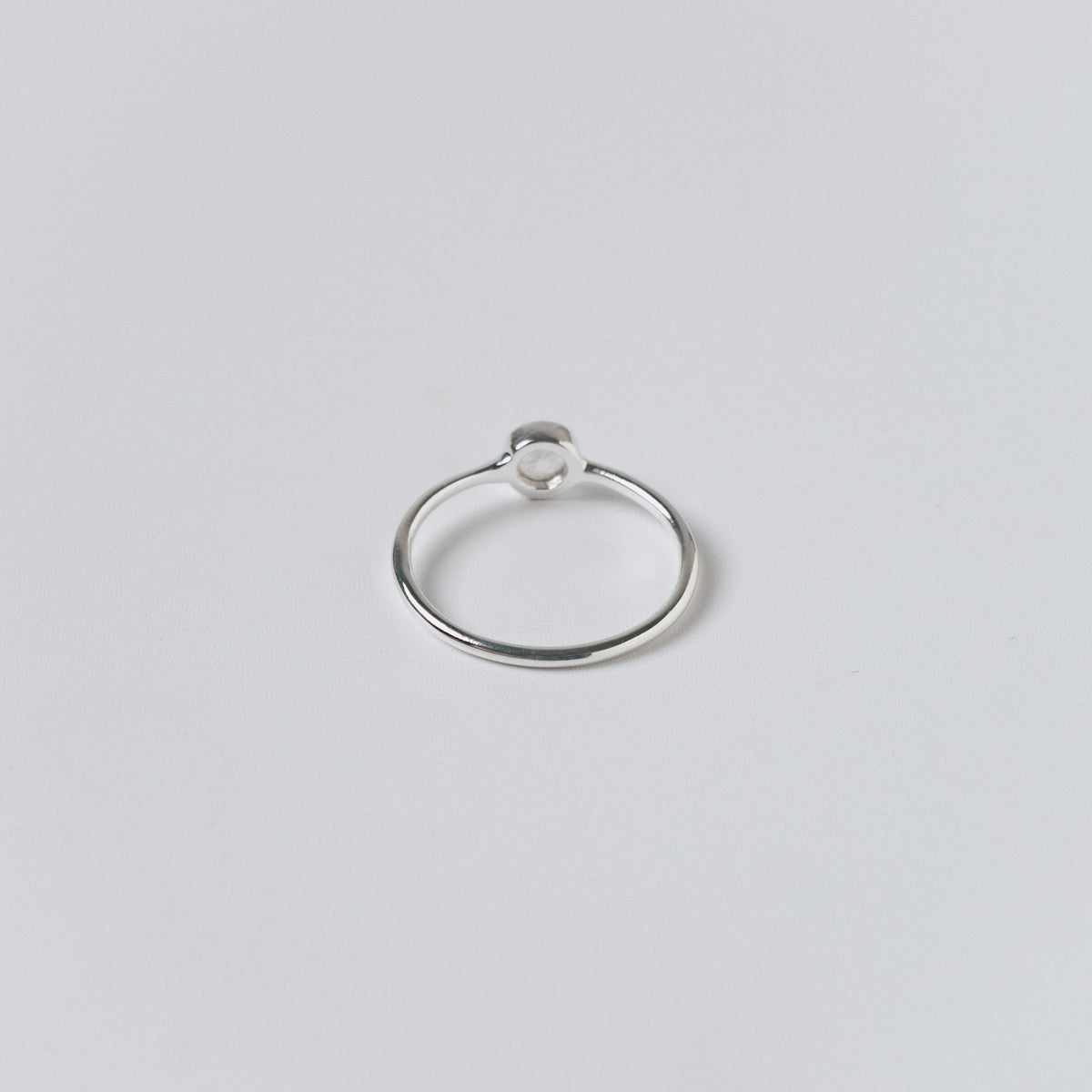 SMALL RAINBOW MOONSTONE RING