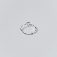 SMALL RAINBOW MOONSTONE RING