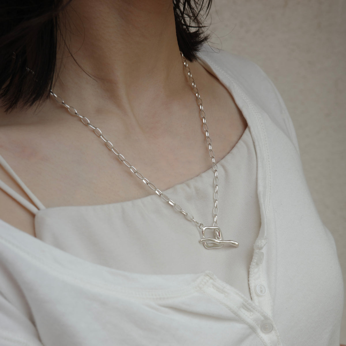 OVAL CHAIN LARIAT NECKLACE