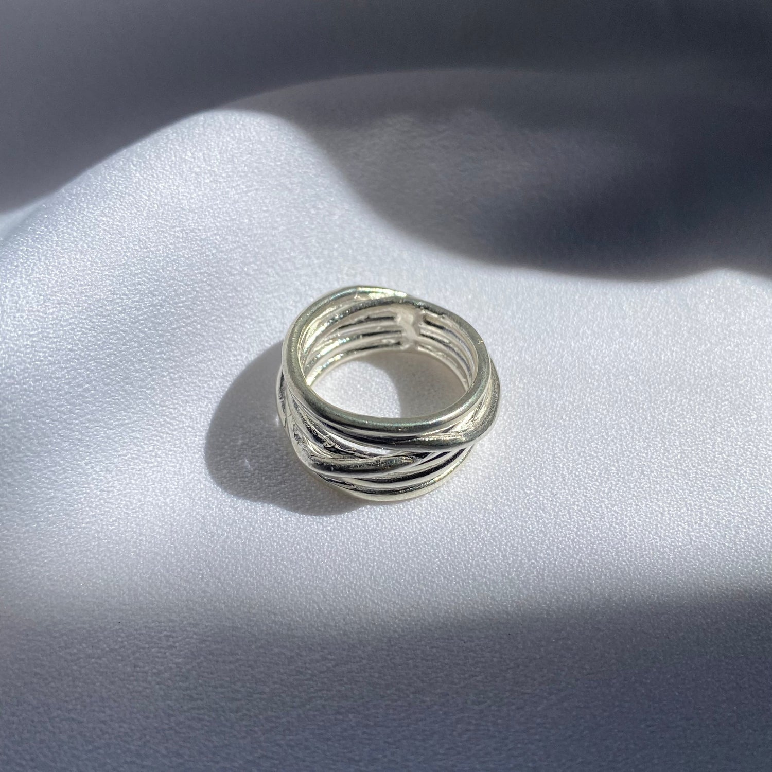 BIG MATTE LINE RING