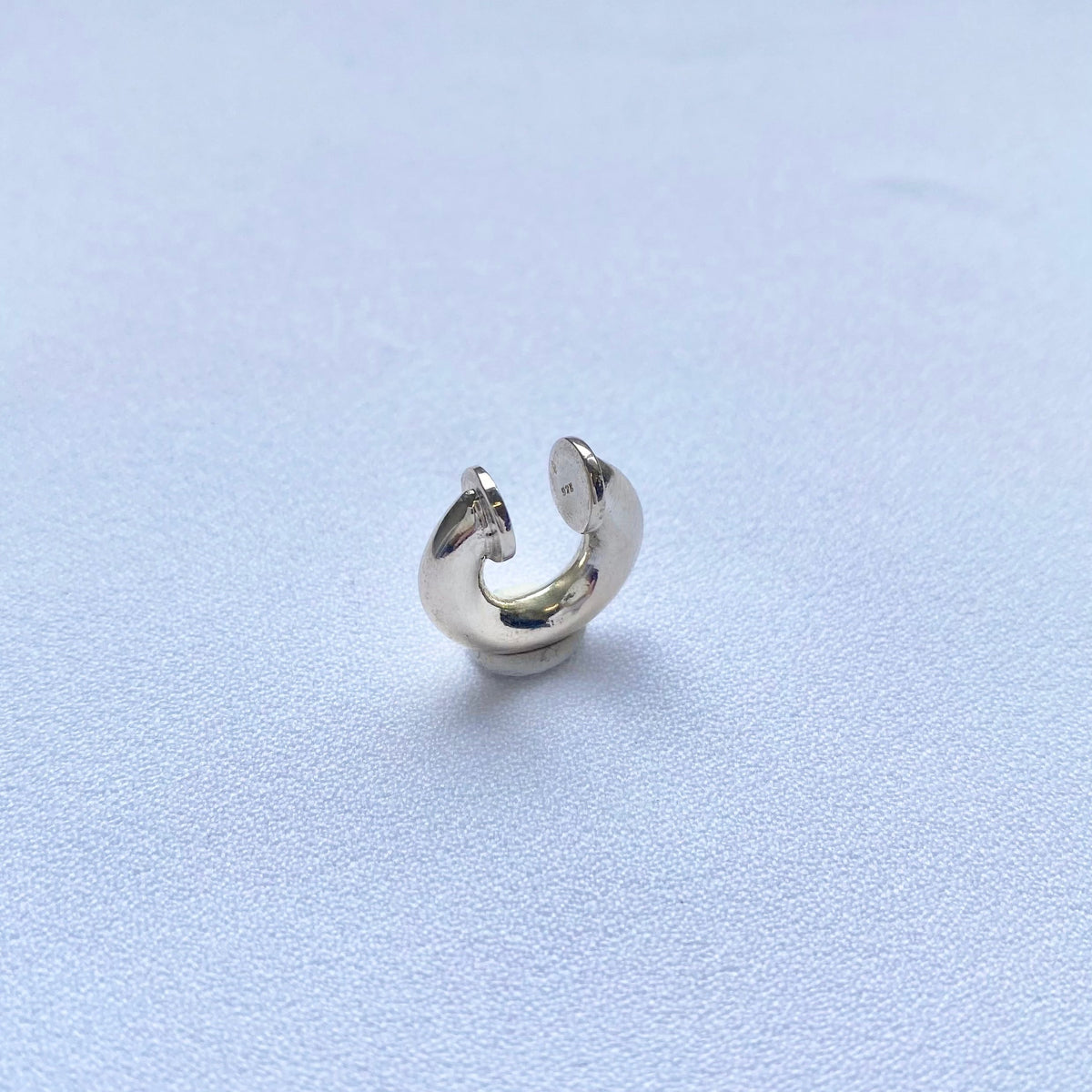 PIPE EAR CUFF