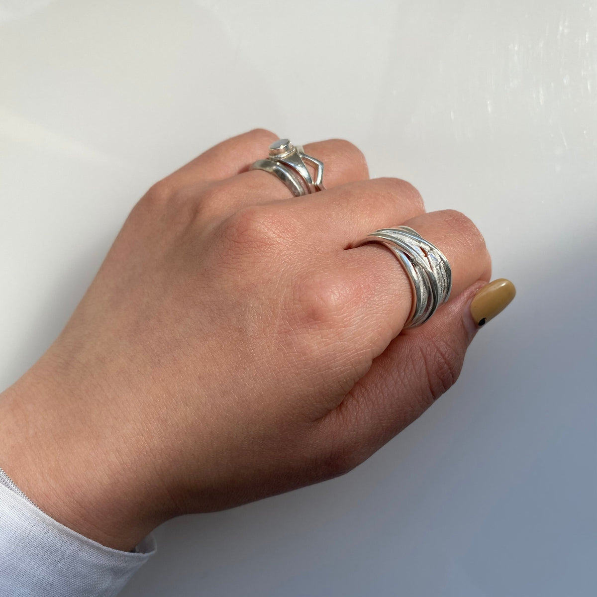 BIG MATTE LINE RING